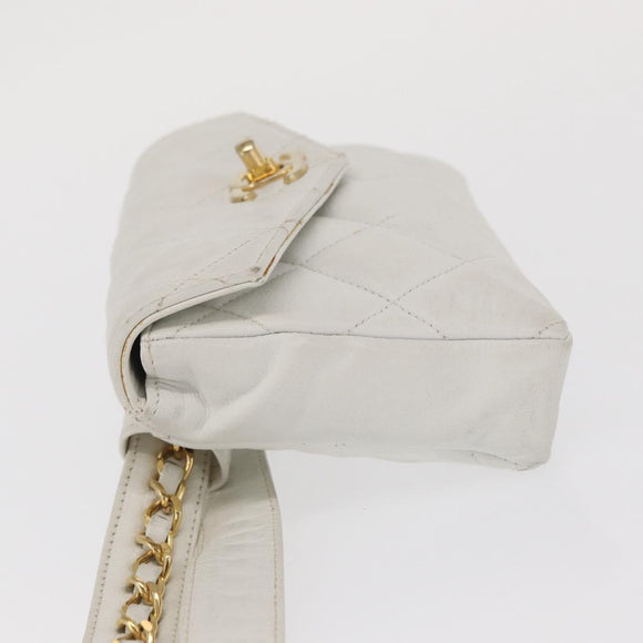 CHANEL Gürteltasche Lammleder Gold Weiß CC Auth bs33133