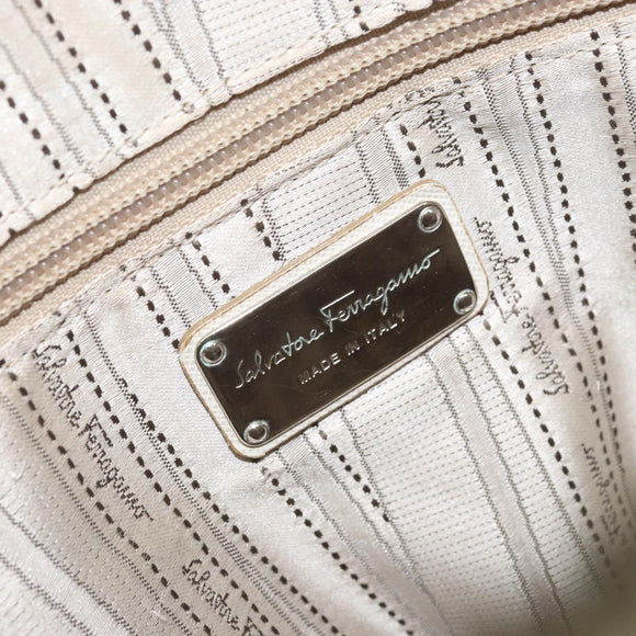 Salvatore Ferragamo Hand Bag Leather White Silver Auth bs33235