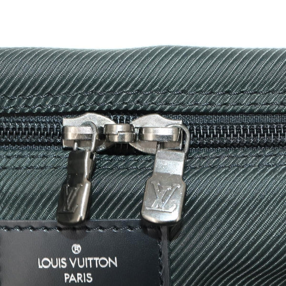 LOUIS VUITTON Taiga Portable Cinque Cintre Kledinghoes M30704 LV Auth bs33544