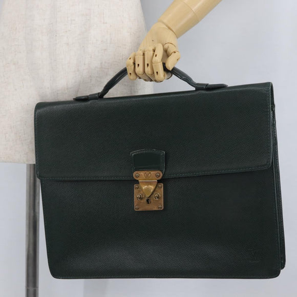 LOUIS VUITTON Taiga ServietteKourad Business Bag Epicea T16786 LV Auth bs33668