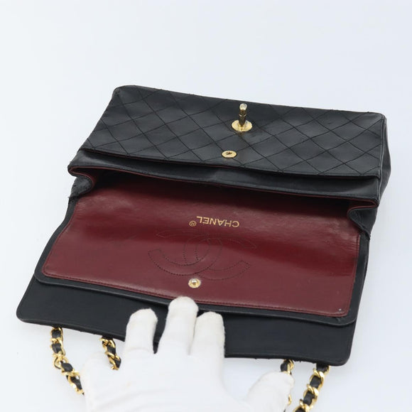 CHANEL Matelasse 25 Double Flap Chain Bag Lammleder Gold Schwarz CC Auth bs34164