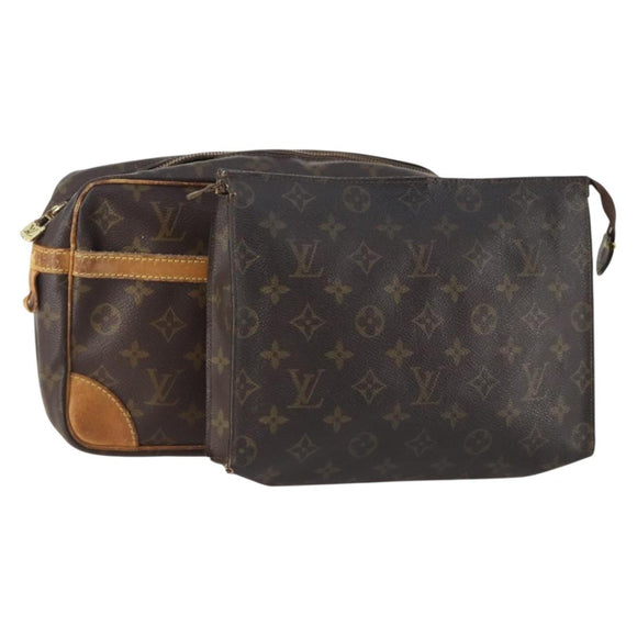 LOUIS VUITTON Monogram Clutch Bag 2 Set LV Auth bs34341