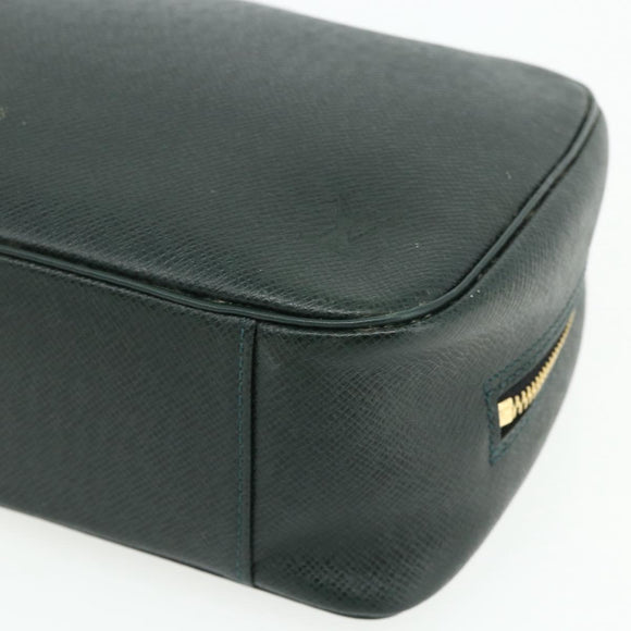 LOUIS VUITTON Taiga Trousse ToiletteGM Clutch Bag Epicea M30214 LV Auth bs34630