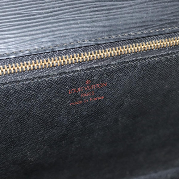 LOUIS VUITTON Epi Serie Dragonne Clutch Bag Black Noir M52612 LV Auth bs35123