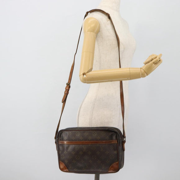 LOUIS VUITTON Monogram Trocadero 27 Umhängetasche M51274 LV Auth bs35288