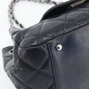 CHANEL Matelassé Kettenhandtasche Lackleder Navy Silber CC Auth bs35340-11