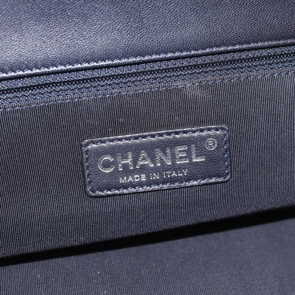 CHANEL Matelassé Kettenhandtasche Lackleder Navy Silber CC Auth bs35340