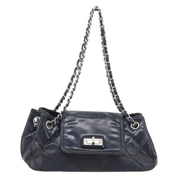 CHANEL Matelassé Kettenhandtasche Lackleder Navy Silber CC Auth bs35340