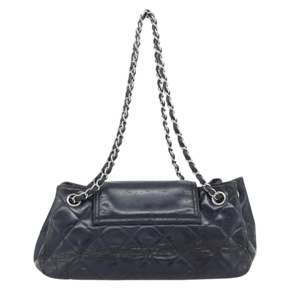 CHANEL Matelassé Kettenhandtasche Lackleder Navy Silber CC Auth bs35340