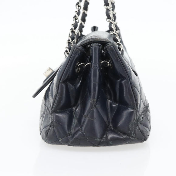 CHANEL Matelassé Kettenhandtasche Lackleder Navy Silber CC Auth bs35340