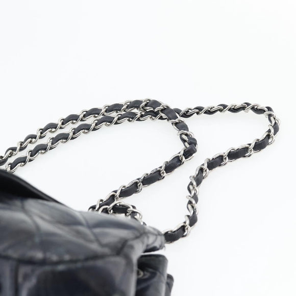 CHANEL Matelassé Kettenhandtasche Lackleder Navy Silber CC Auth bs35340