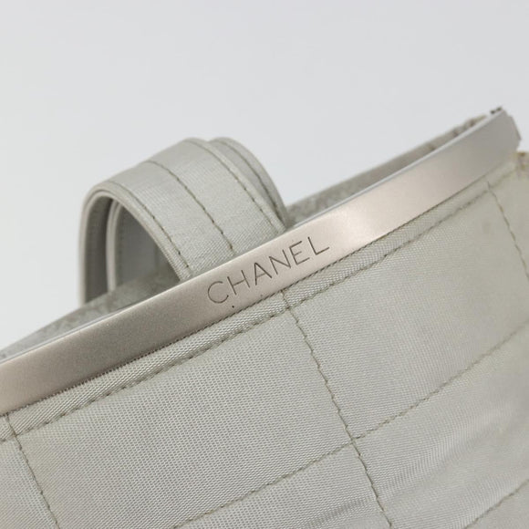 CHANEL Choco Bar Handtasje Nylon Zilver CC Auth bs35353