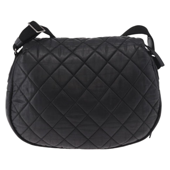 CHANEL Matelassé Schultertasche beschichtetes Canvas Schwarz Silber CC Auth bs35469