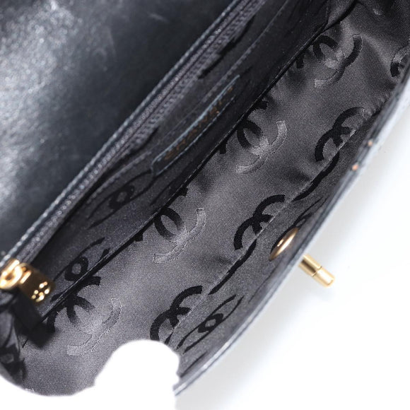 CHANEL Schultertasche Kette Lackleder Schwarz Gold CC Auth bs35471A