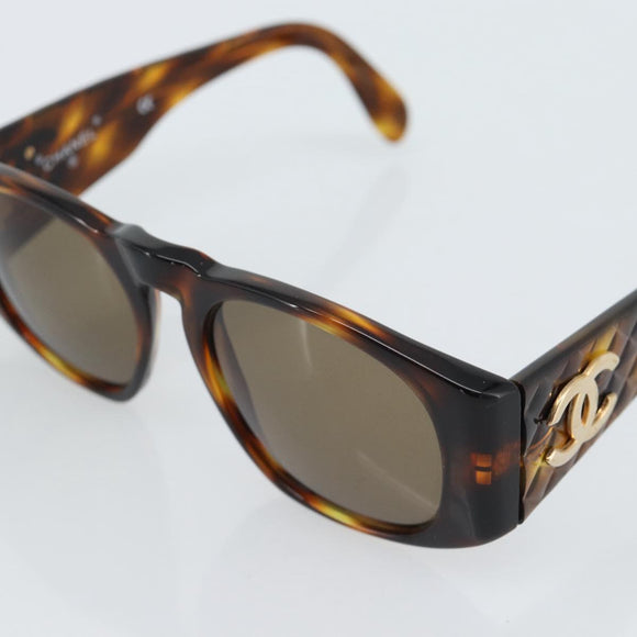 CHANEL Zonnebril met Schildpadpatroon Kunststof Bruin Goud CC Auth bs35479