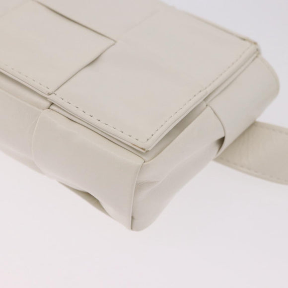 BOTTEGA VENETA MAXI INTRECCIATO Cassette Bag Leather White Silver Auth bs36173A