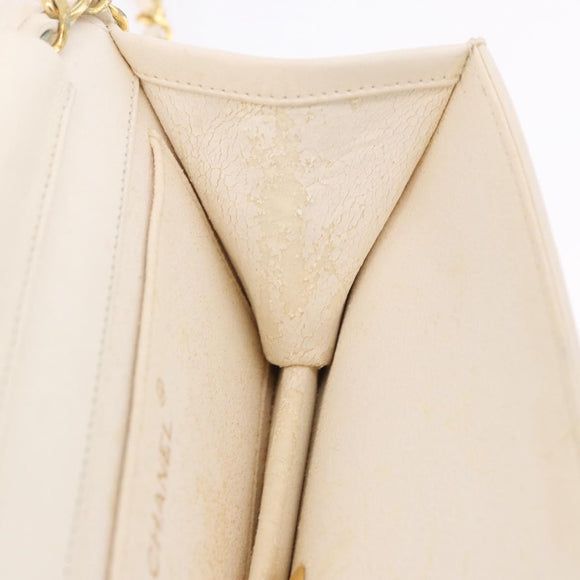 CHANEL Matelasse Chain Shoulder Bag Lamb Skin White Gold CC Auth bs36522