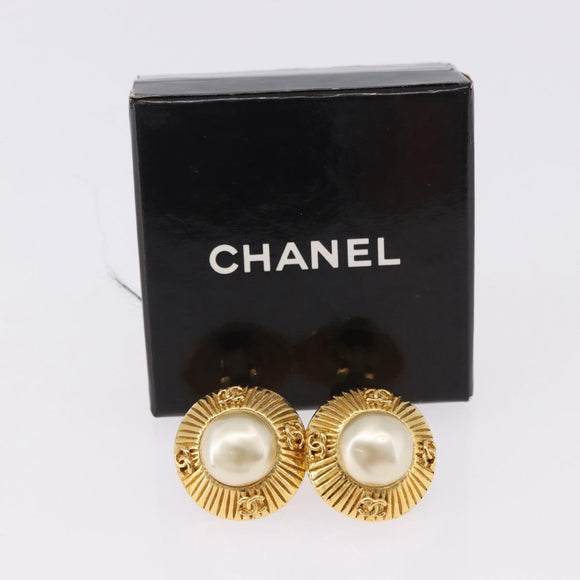 CHANEL Earring Metal Gold Tone White CC Auth bs36536