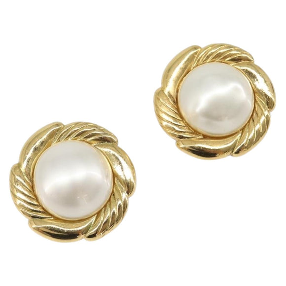 CHANEL Earring Metal Gold Tone White CC Auth bs37086