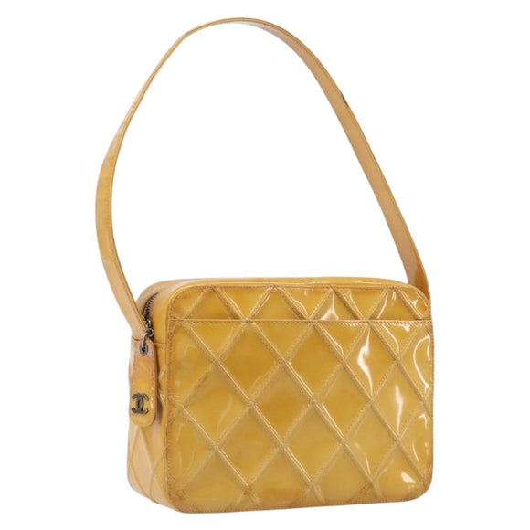 CHANEL Matelasse Shoulder Bag Patent leather Yellow Silver CC Auth bs37322