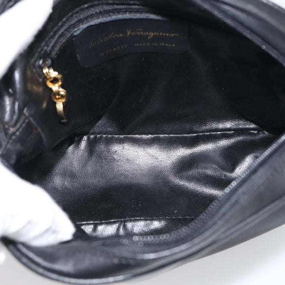 Salvatore Ferragamo Gancini Shoulder Bag Leather Black Gold Tone Auth bs37862