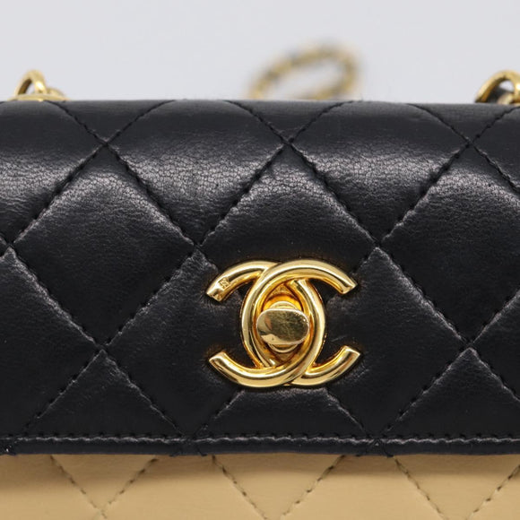 CHANEL Matelasse Chain Shoulder Bag Lamb Skin Beige Gold Tone CC Auth bs37920