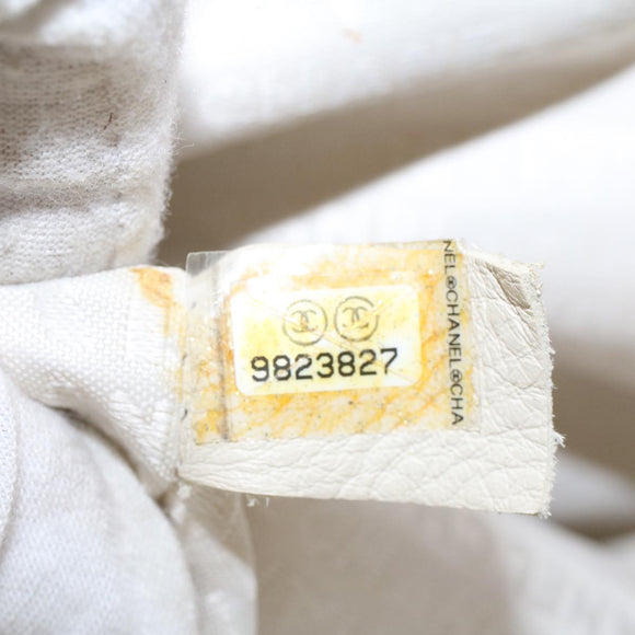 CHANEL Shoulder Bag Canvas Leather White CC Auth bs6137