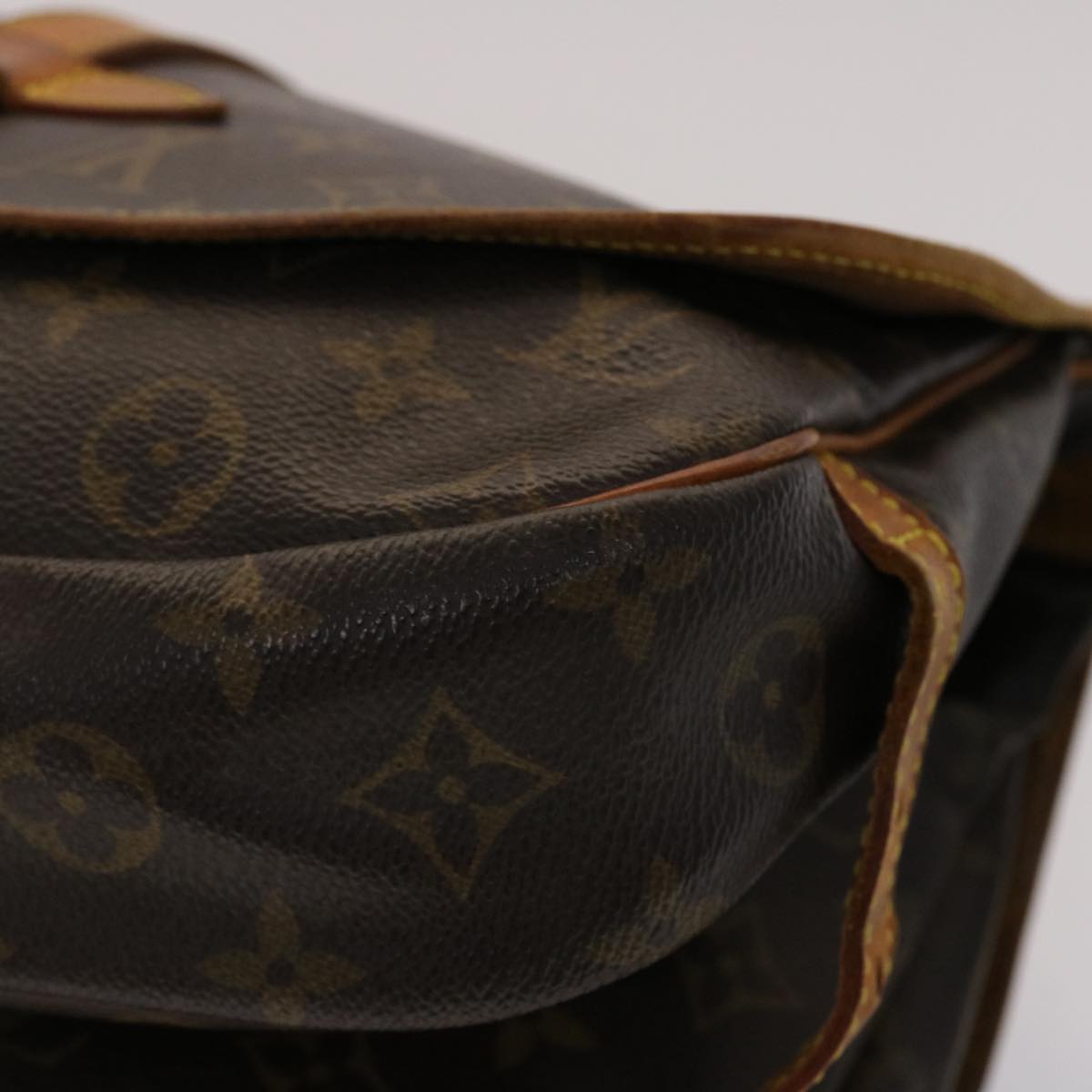 LOUIS VUITTON Monogram Saumur 30 Shoulder Bag M42256 LV Auth bs6705