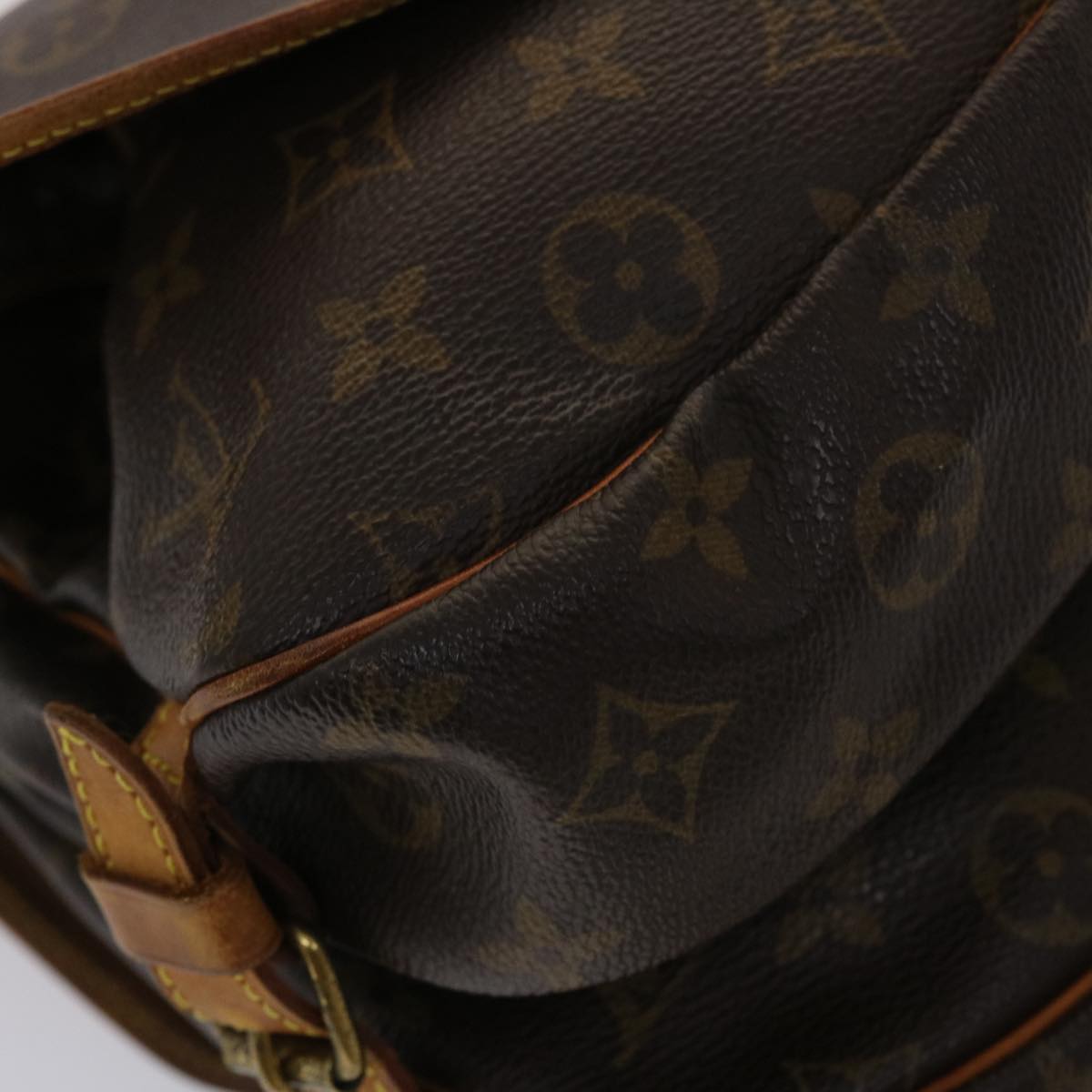 LOUIS VUITTON Monogram Saumur 30 Shoulder Bag M42256 LV Auth bs6705