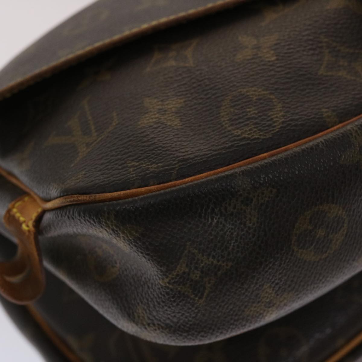 LOUIS VUITTON Monogram Saumur 30 Shoulder Bag M42256 LV Auth bs6705