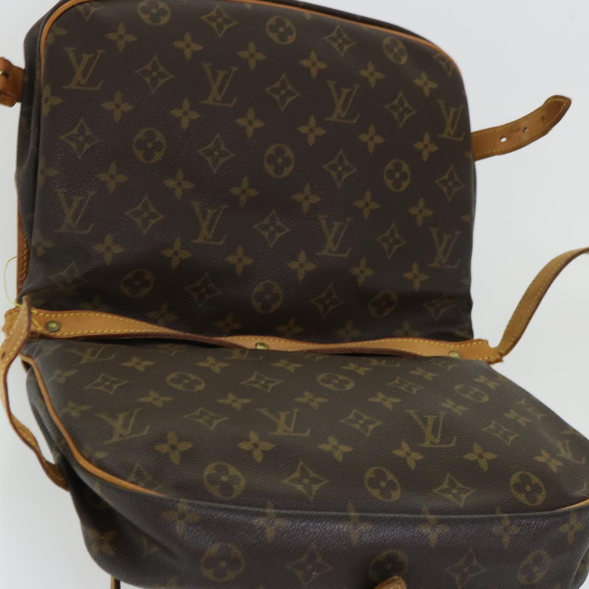 LOUIS VUITTON Monogram Saumur 30 Shoulder Bag M42256 LV Auth bs7298