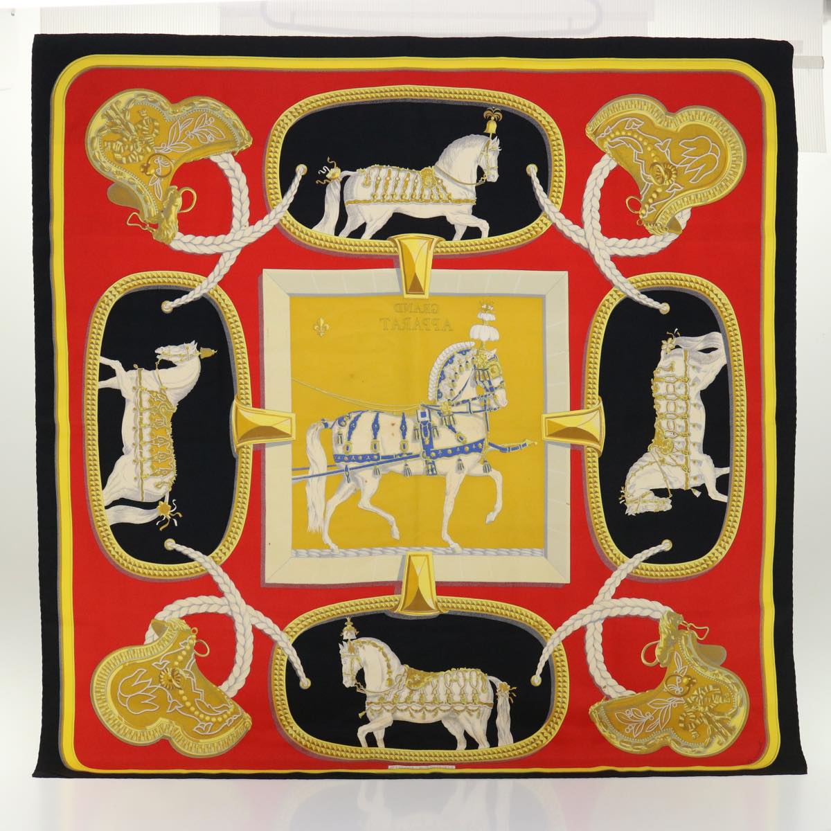 HERMES Carre 90 GRAND APPART Scarf Silk Red Black yellow Auth bs7740