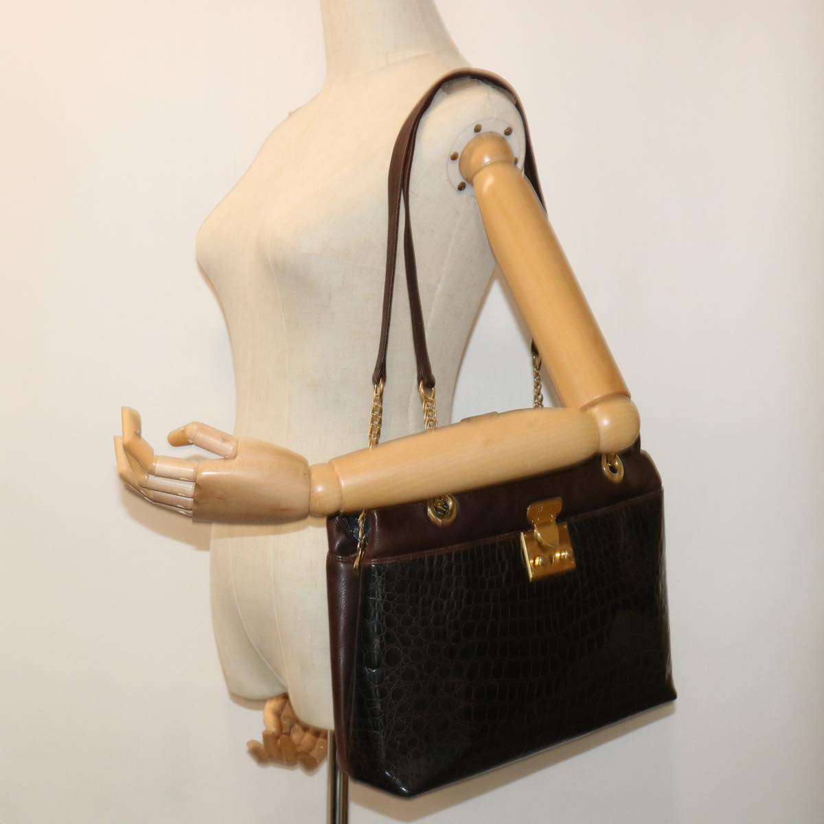 BALLY Shoulder Bag Leather Brown Auth bs7832