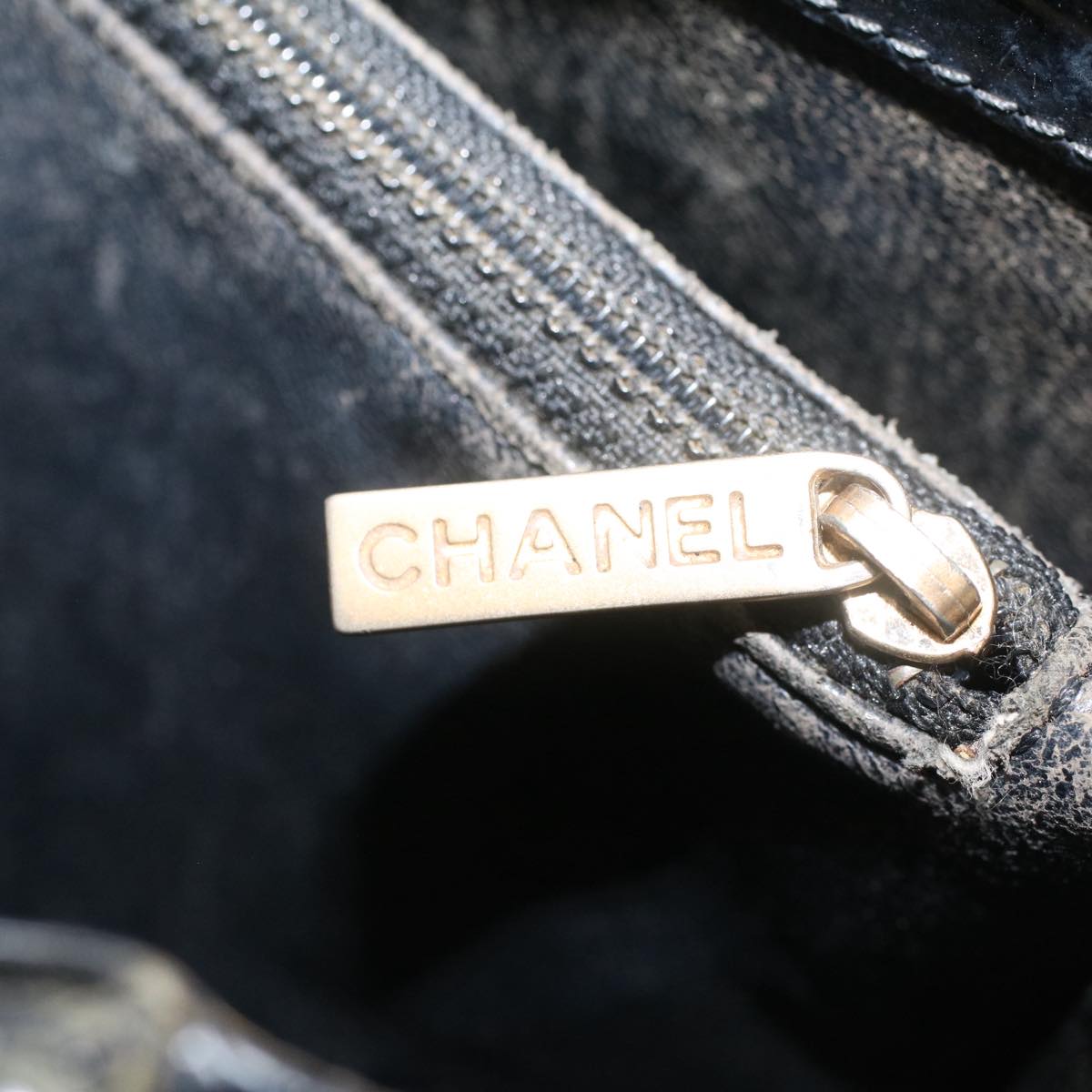 CHANEL Shoulder Bag Patent leather Black CC Auth bs7855