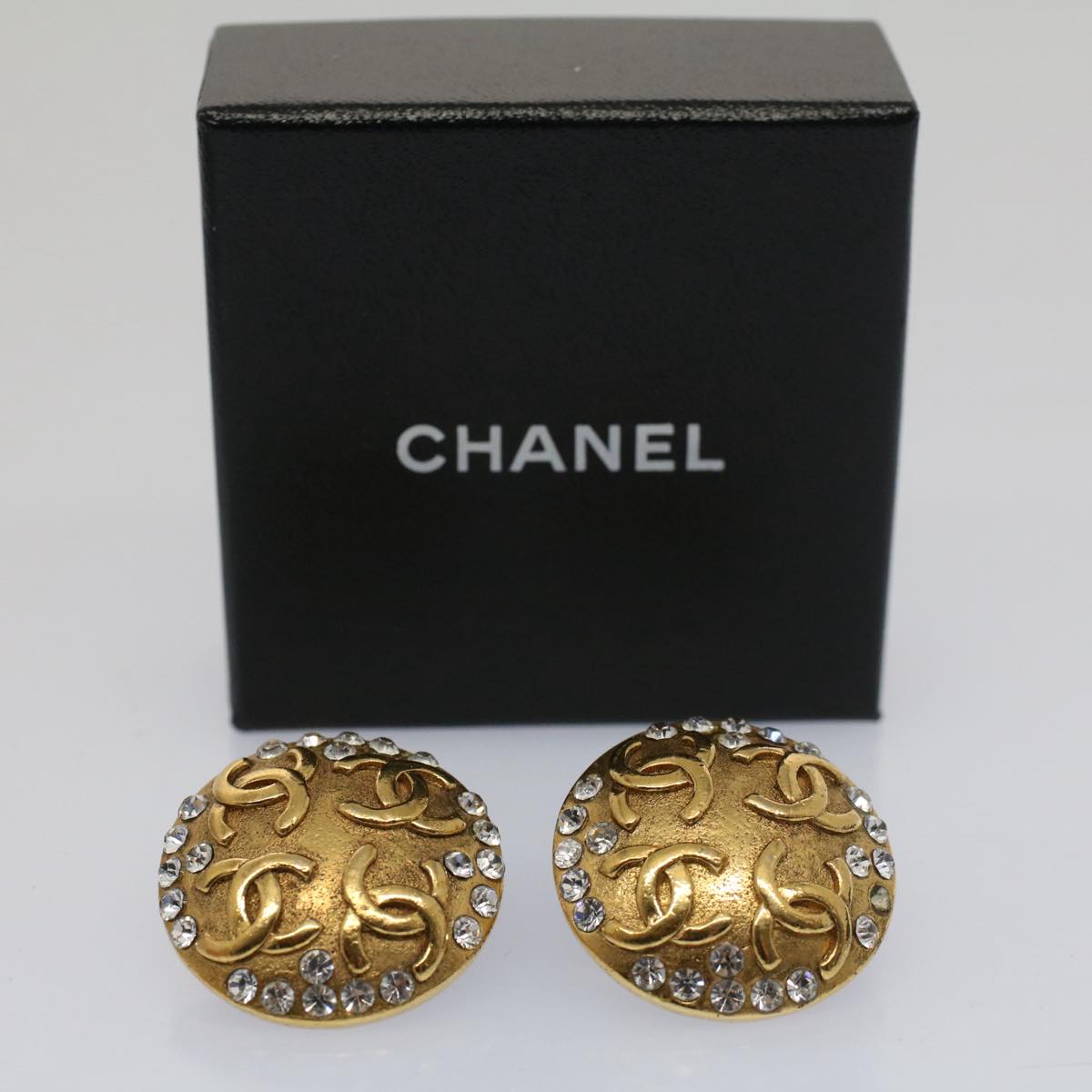 CHANEL Earring Gold Tone CC Auth bs7942