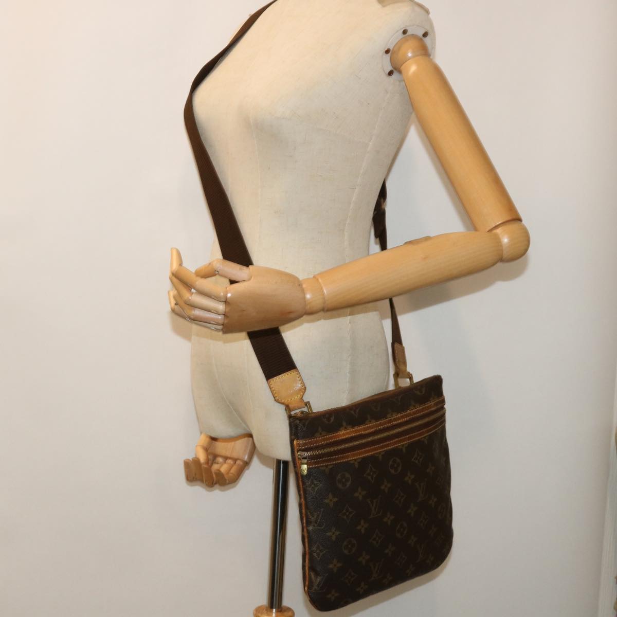 LOUIS VUITTON Monogram Pochette Bosphore Shoulder Bag M40044 LV Auth bs8149