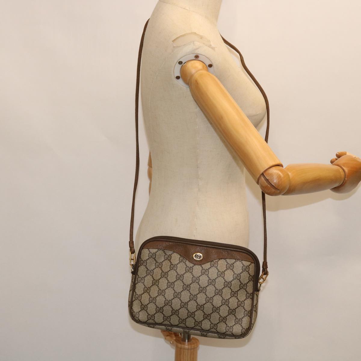 GUCCI GG Canvas Shoulder Bag PVC Leather Beige Auth bs8259