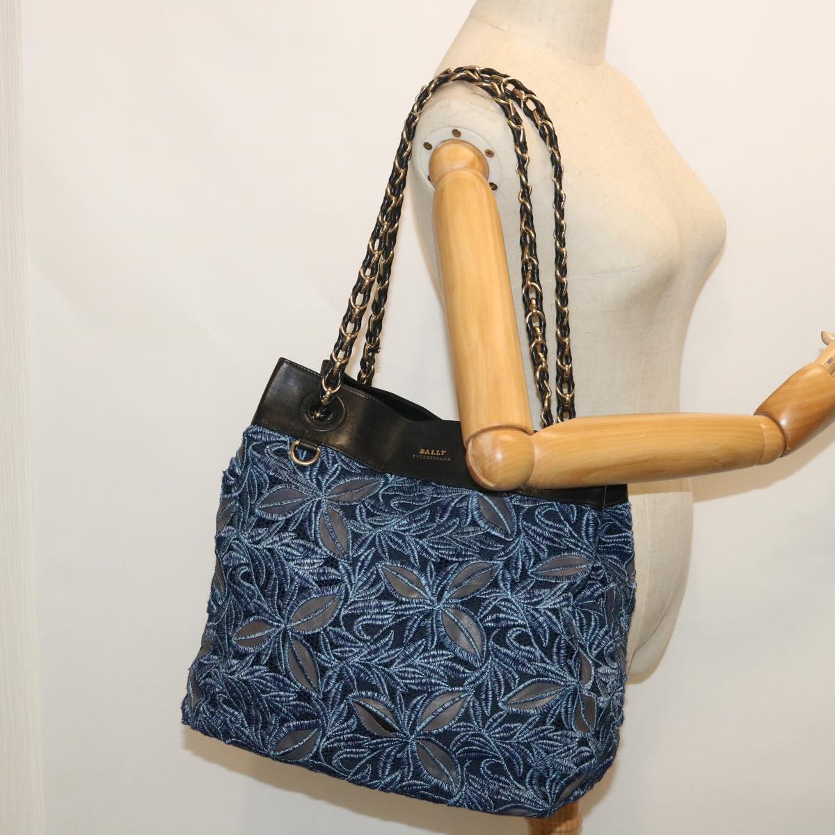 BALLY Chain Shoulder Bag Canvas Blue Auth bs8267