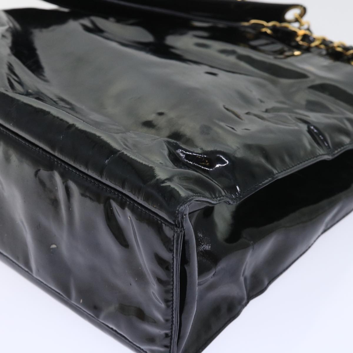 CHANEL Chain Shoulder Bag Patent leather Black CC Auth bs8351