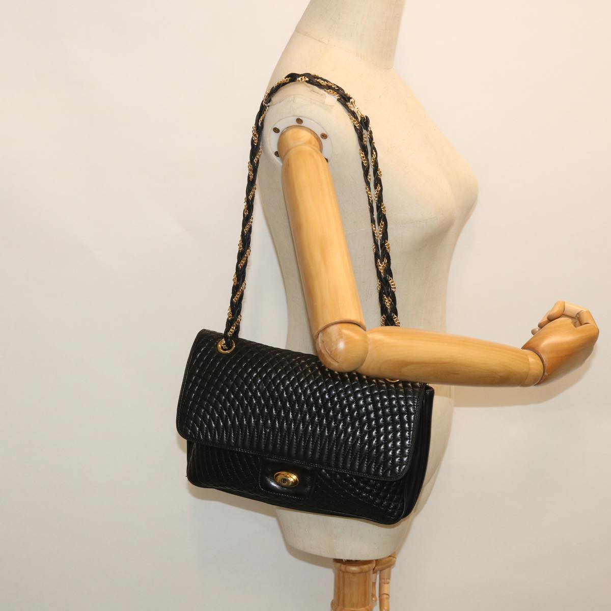 BALLY Chain Shoulder Bag Leather Black Auth bs8587