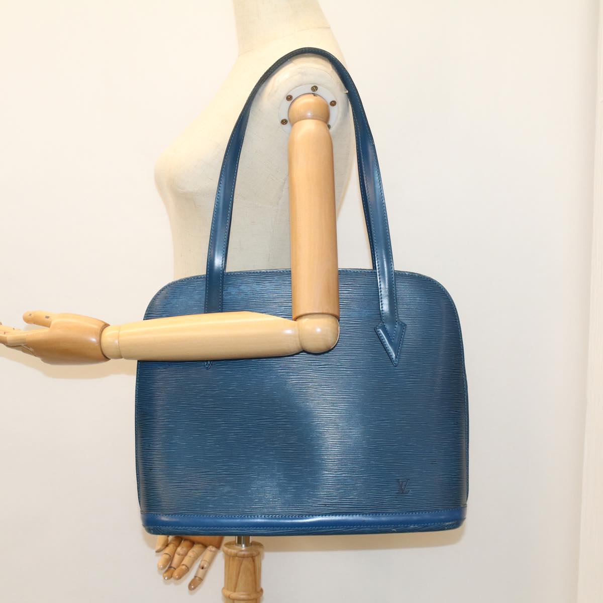 LOUIS VUITTON Epi Lussac Shoulder Bag Blue M52285 LV Auth bs8669