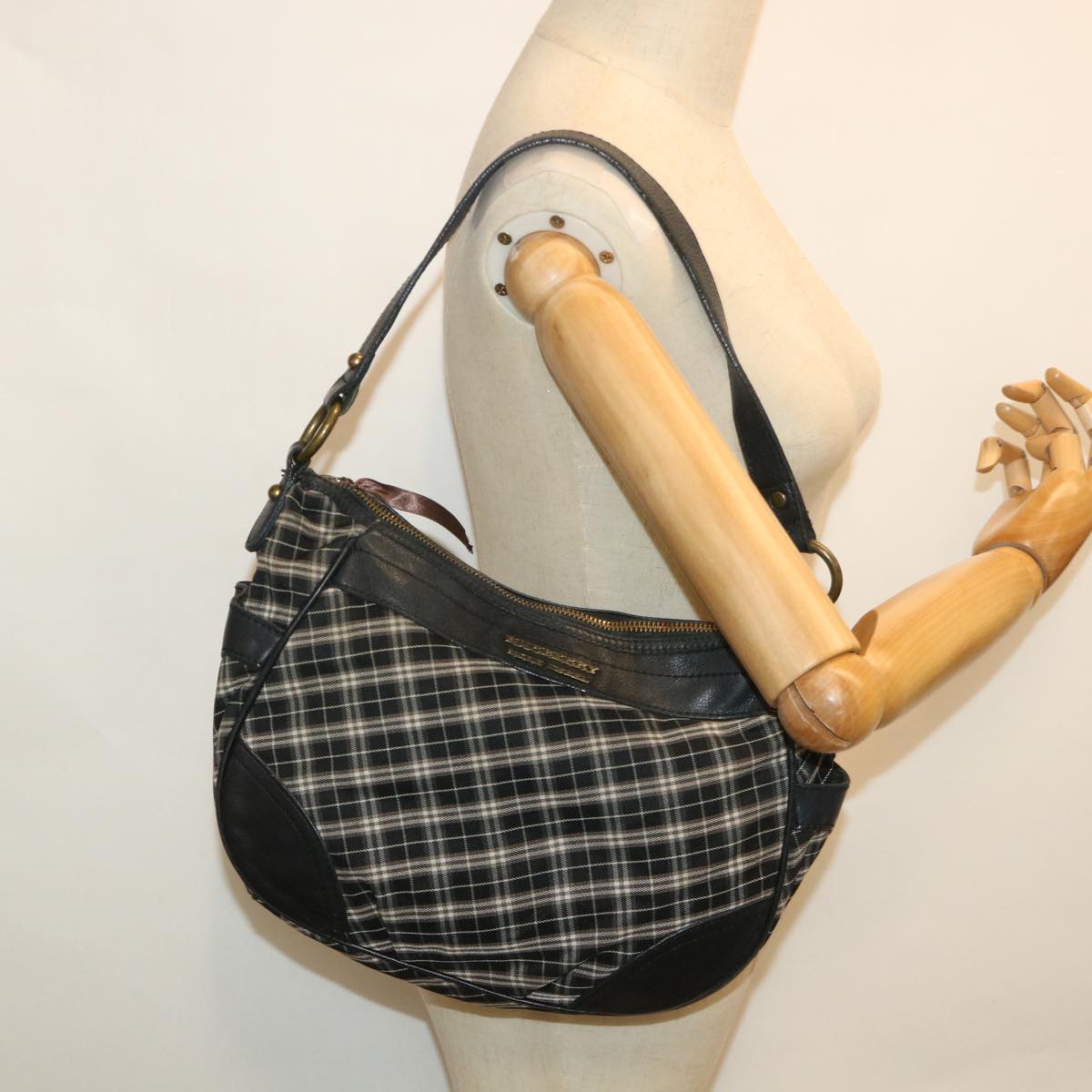 BURBERRY Nova Check Blue Label Shoulder Bag Canvas Navy Auth bs8690