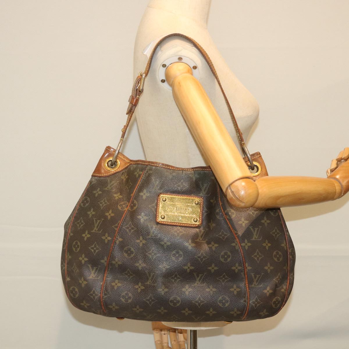 LOUIS VUITTON Monogram Galliera PM Shoulder Bag M56382 LV Auth bs8942