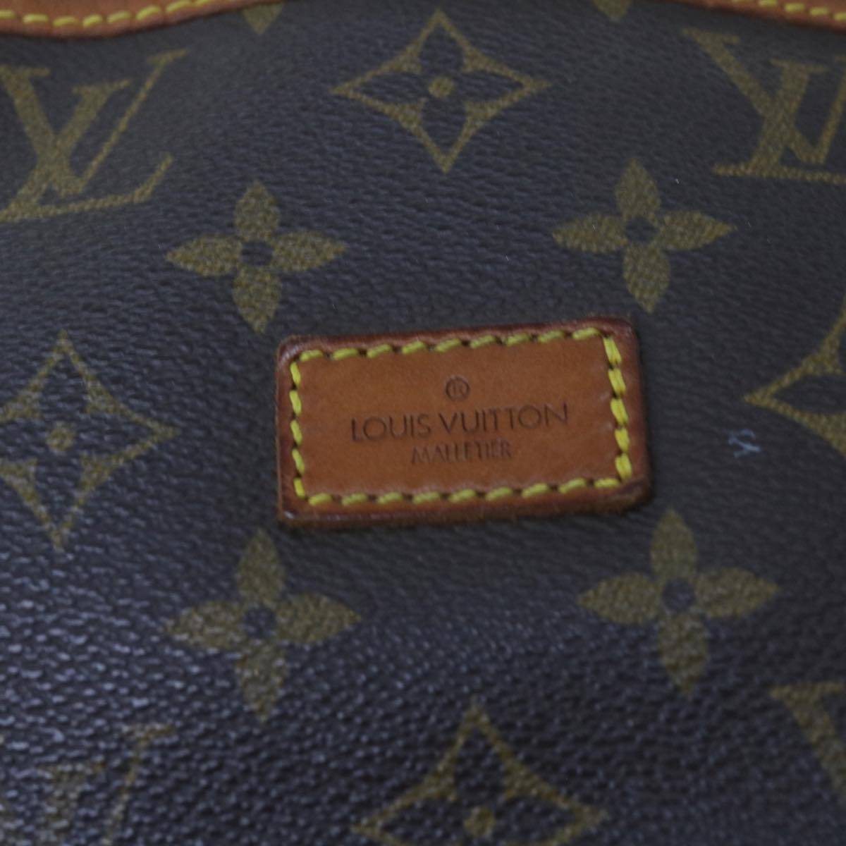 LOUIS VUITTON Monogram Saumur 30 Shoulder Bag M42256 LV Auth bs9057