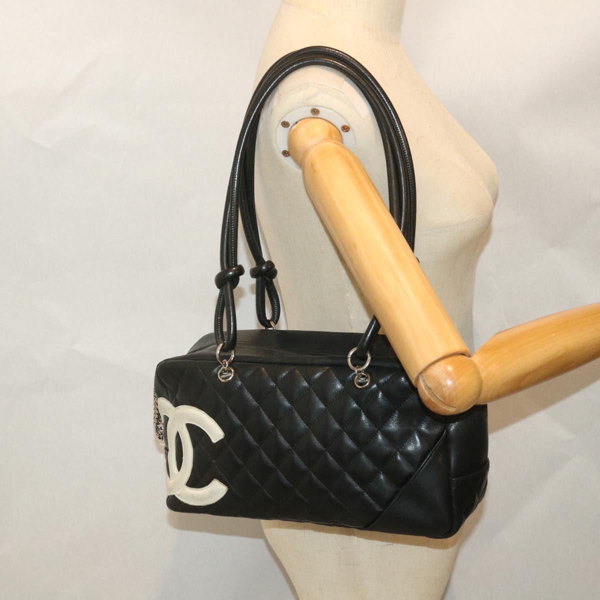 CHANEL Cambon Line Shoulder Bag Leather Black CC Auth bs9168