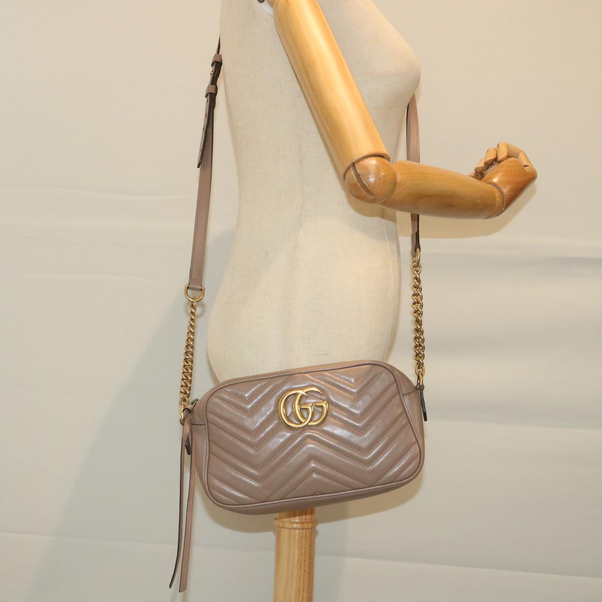 GUCCI GG Marmont Shoulder Bag Beige 447632 Auth bs9395