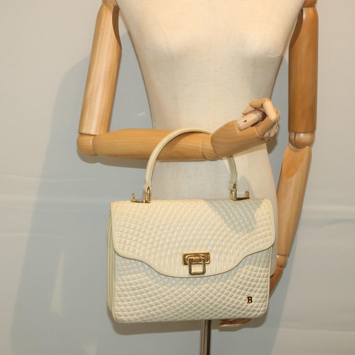 BALLY Quilted Hand Bag Leather Beige Auth bs9678