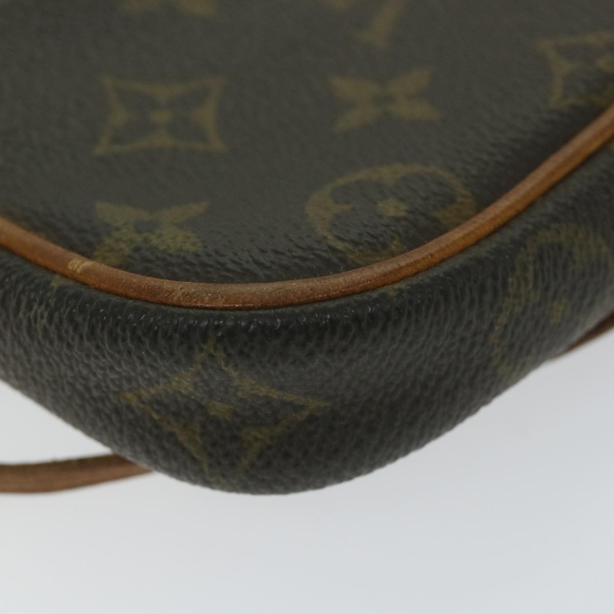 LOUIS VUITTON Monogram Pochette Cancun Shoulder Bag M60018 LV Auth bs9701