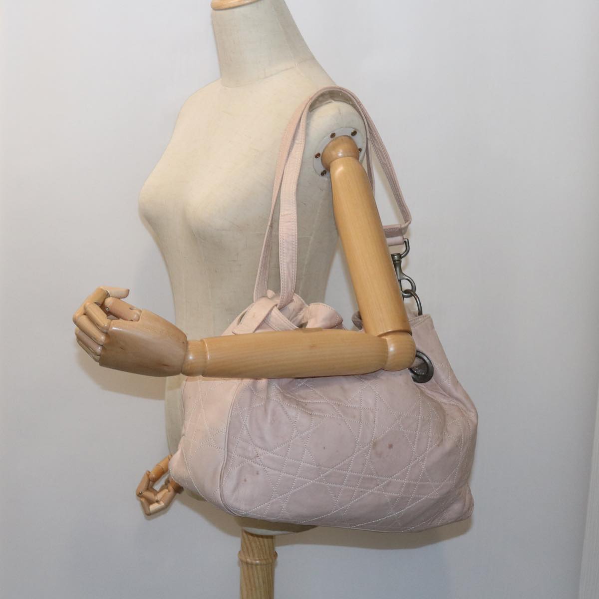 Christian Dior Canage Shoulder Bag Leather Pink Auth bs9711