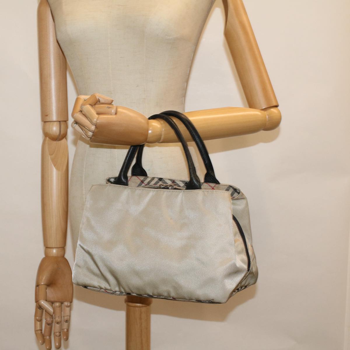 BURBERRY Nova Check Hand Bag Nylon Beige Auth bs9792